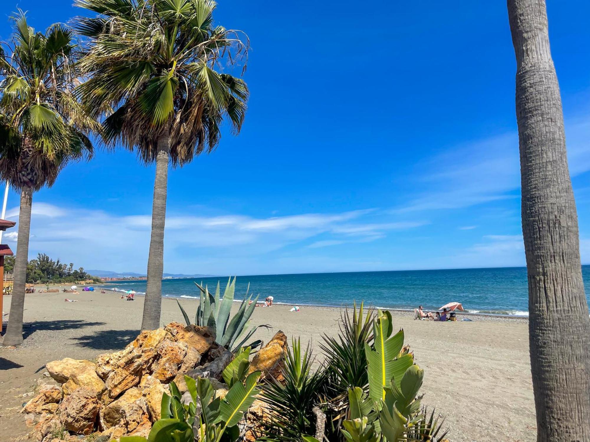 Modern Apartment With Terrace - 2 Min From The Beach Εστεπόνα Εξωτερικό φωτογραφία