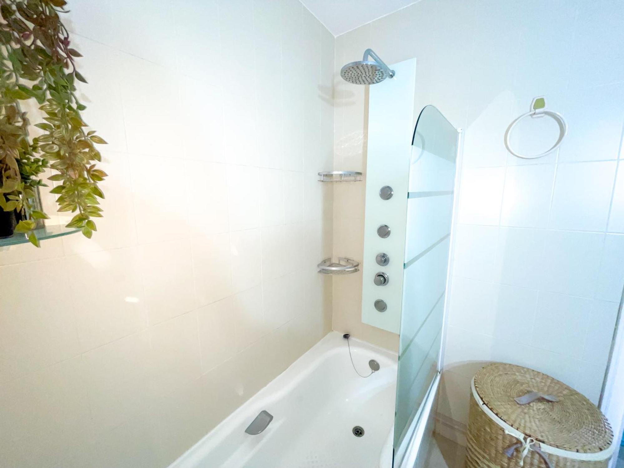 Modern Apartment With Terrace - 2 Min From The Beach Εστεπόνα Εξωτερικό φωτογραφία